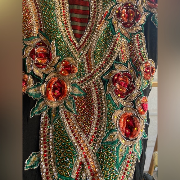 🛍️ Embroidered Silk Jacket. Size- M - Picture 7 of 9